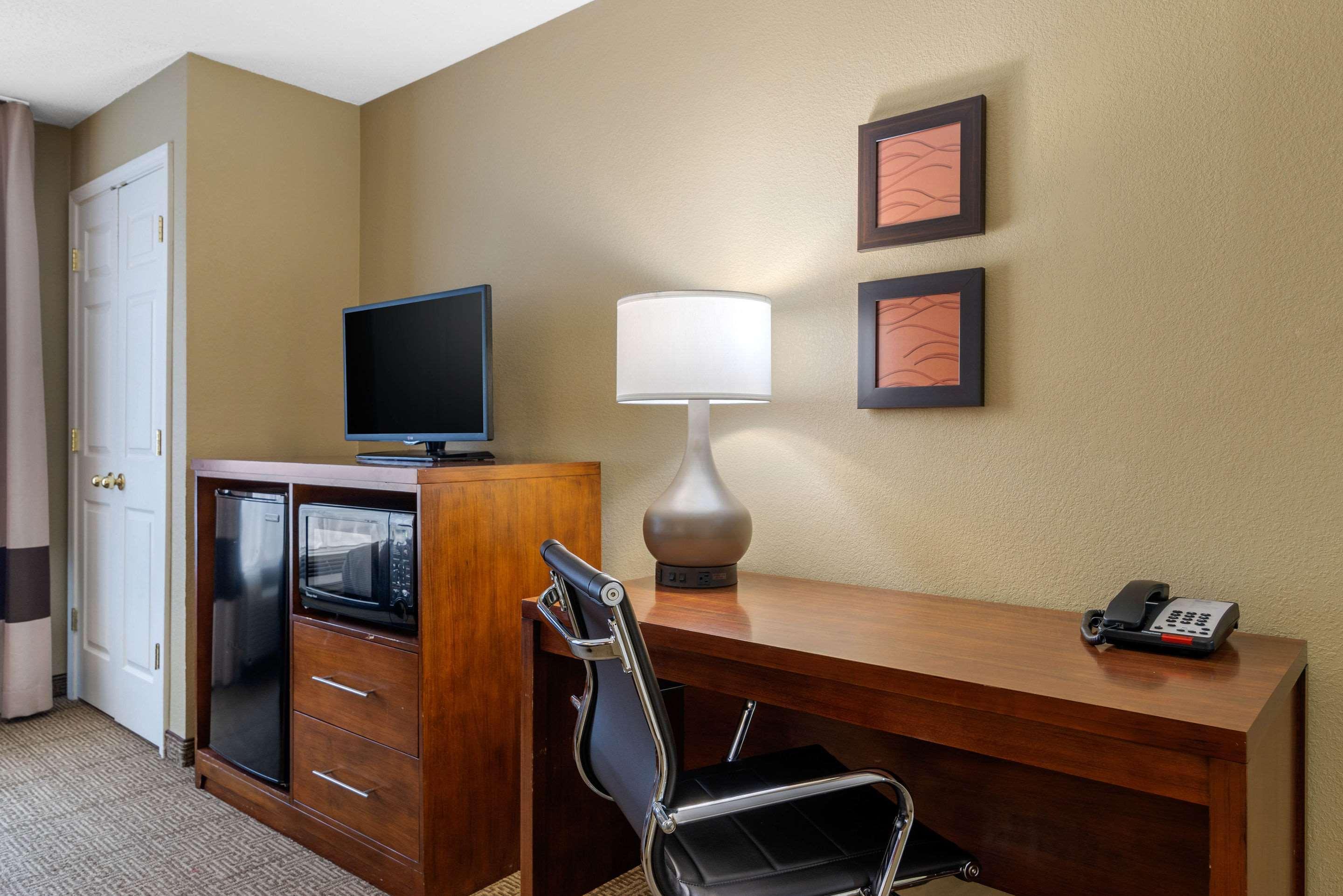 Comfort Inn & Suites Peachtree Corners Норкрос Екстер'єр фото
