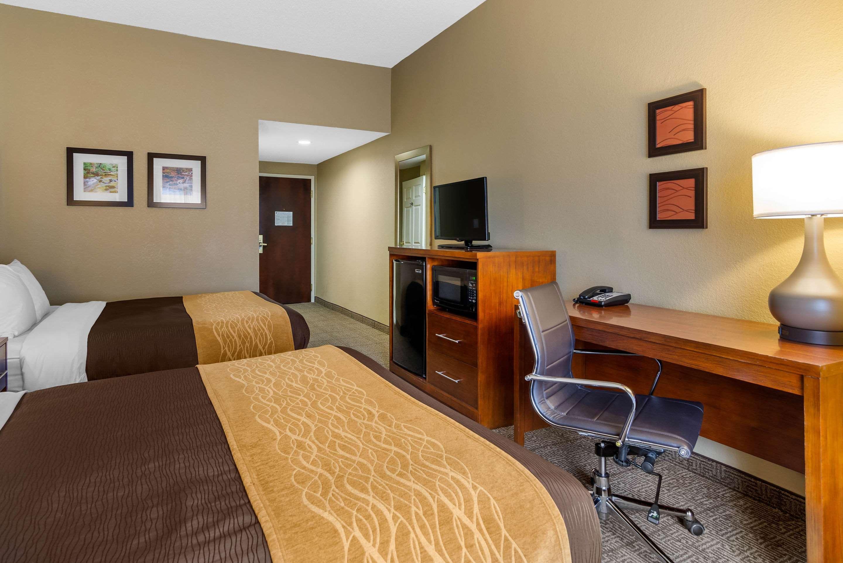 Comfort Inn & Suites Peachtree Corners Норкрос Екстер'єр фото