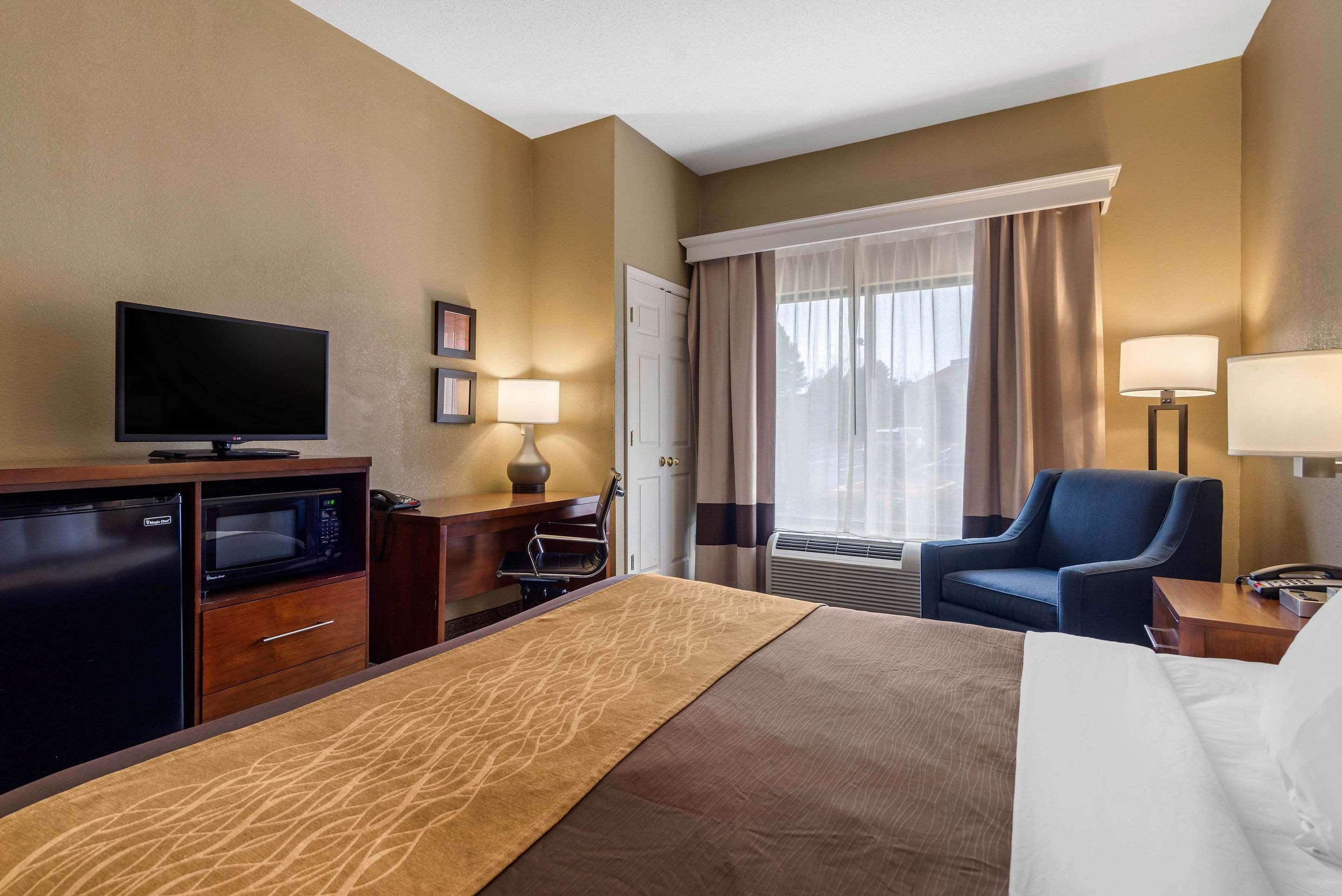 Comfort Inn & Suites Peachtree Corners Норкрос Екстер'єр фото
