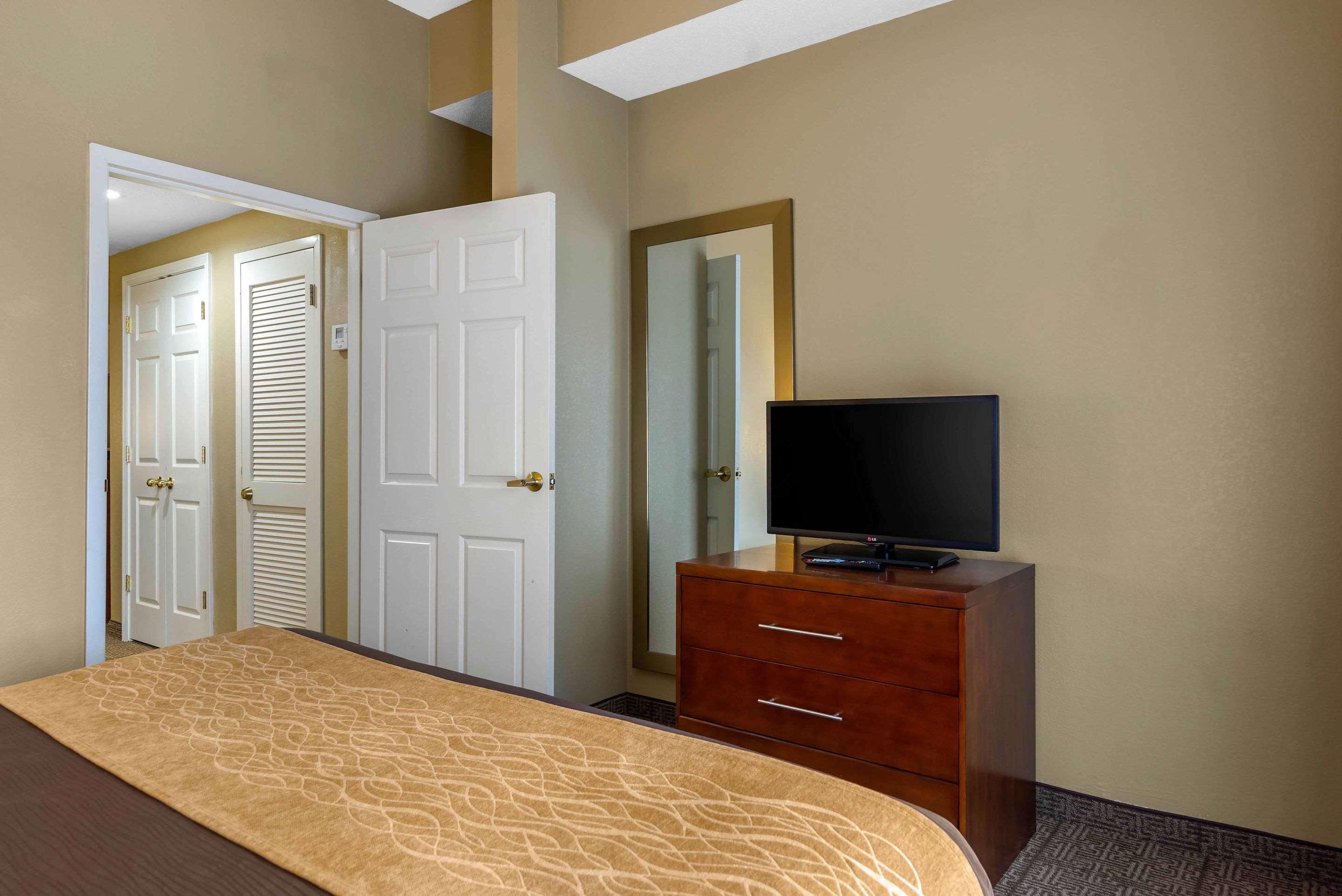 Comfort Inn & Suites Peachtree Corners Норкрос Екстер'єр фото