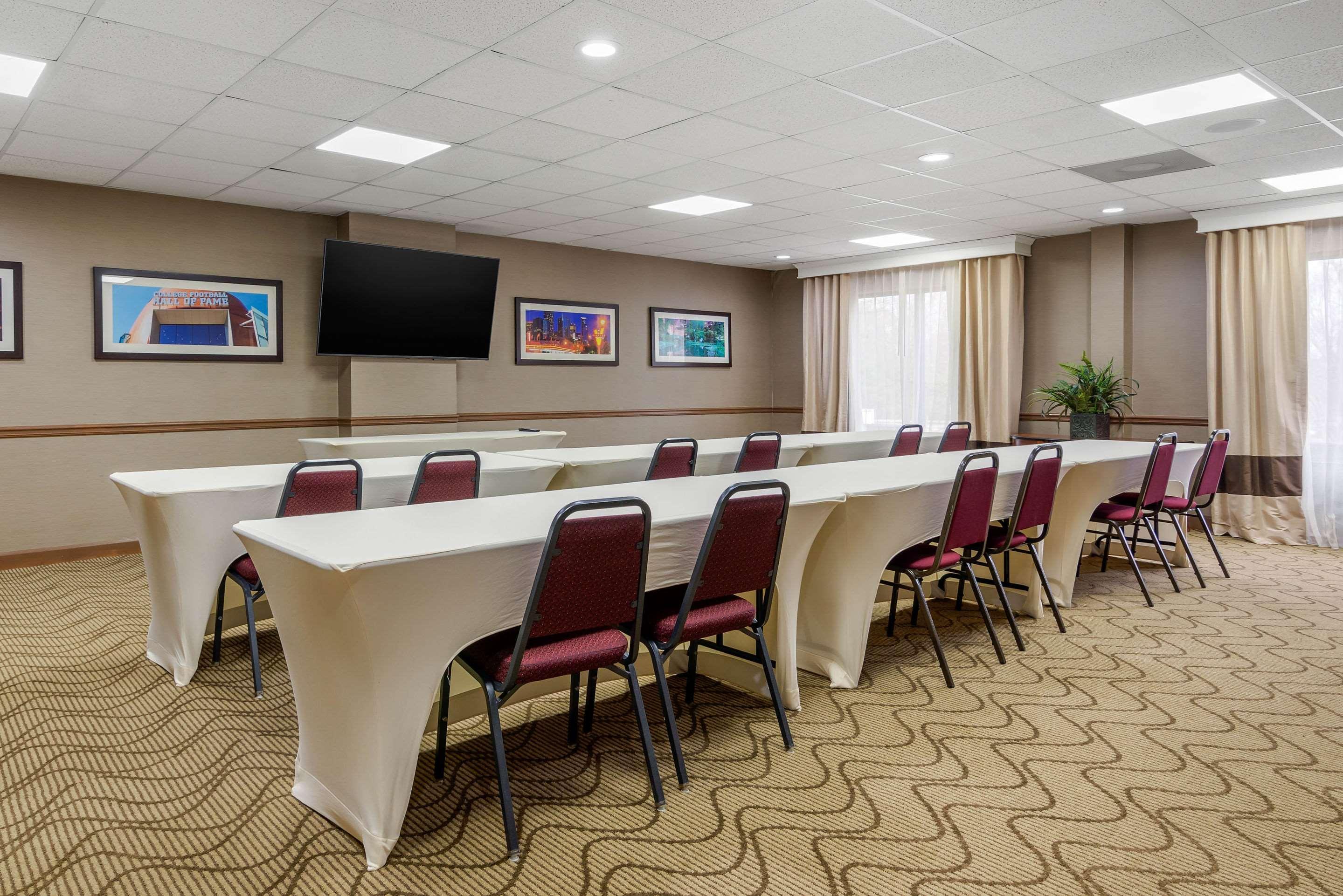 Comfort Inn & Suites Peachtree Corners Норкрос Екстер'єр фото
