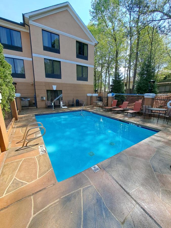 Comfort Inn & Suites Peachtree Corners Норкрос Екстер'єр фото