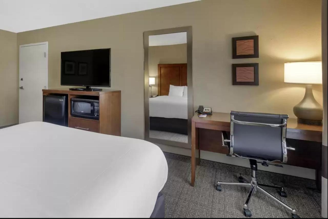 Comfort Inn & Suites Peachtree Corners Норкрос Екстер'єр фото